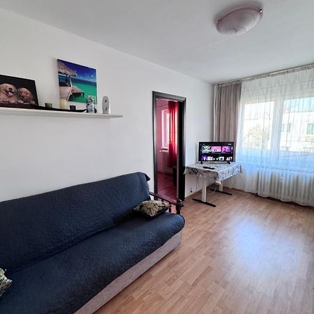 Cozy Apartments Bacău Екстериор снимка