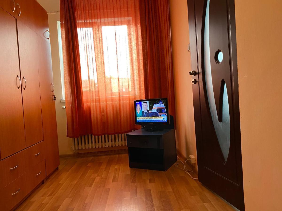 Cozy Apartments Bacău Екстериор снимка