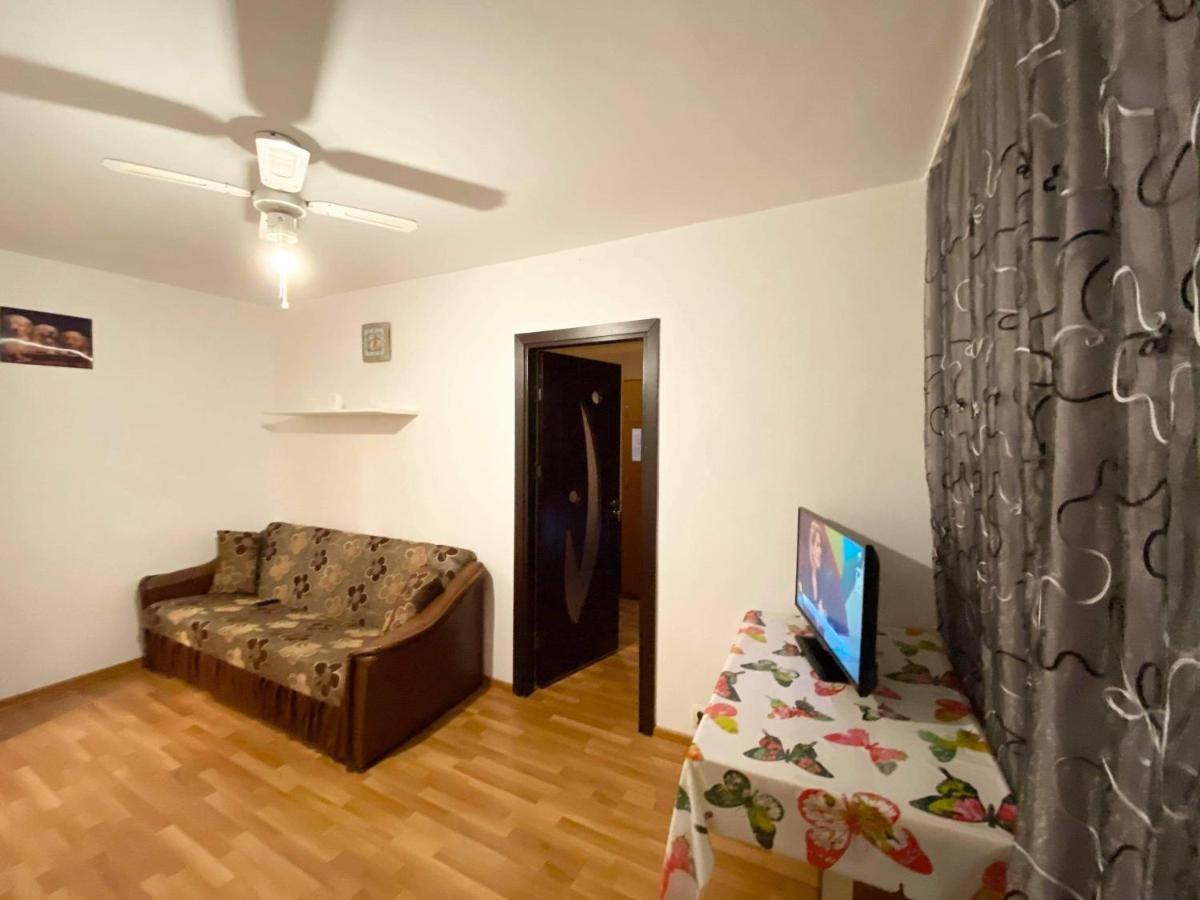 Cozy Apartments Bacău Екстериор снимка