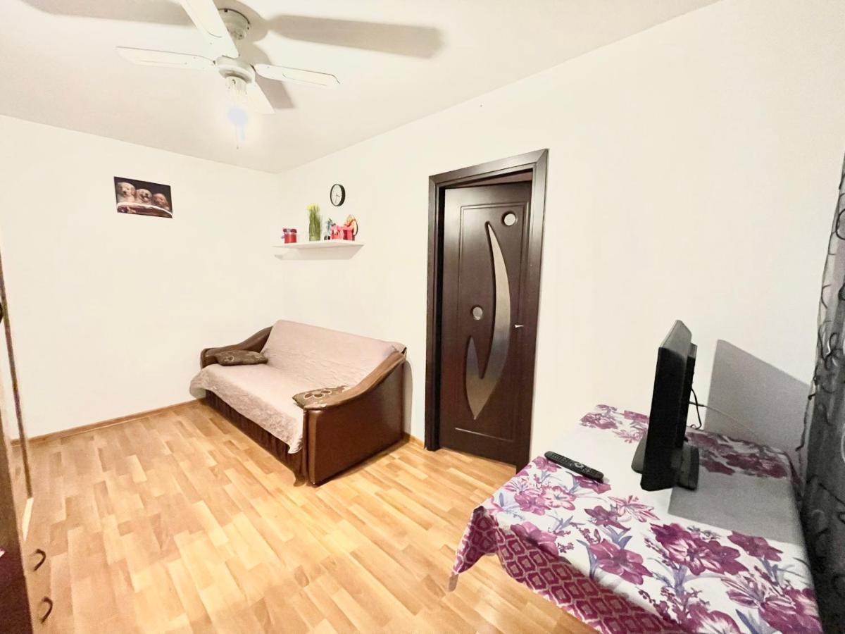 Cozy Apartments Bacău Екстериор снимка